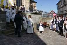 Feier der 1. Heiligen Kommunion in Sankt Crescentius (Foto: Karl-Franz Thiede)